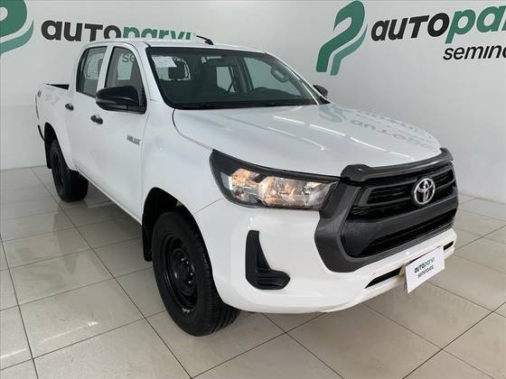 TOYOTA HILUX 2.8 D-4D TURBO DIESEL CD POWER PACK 4X4 MANUAL TOYOTA HILUX 2.8 D-4D TURBO DIESEL CD POWER PACK 4X4 MANUAL